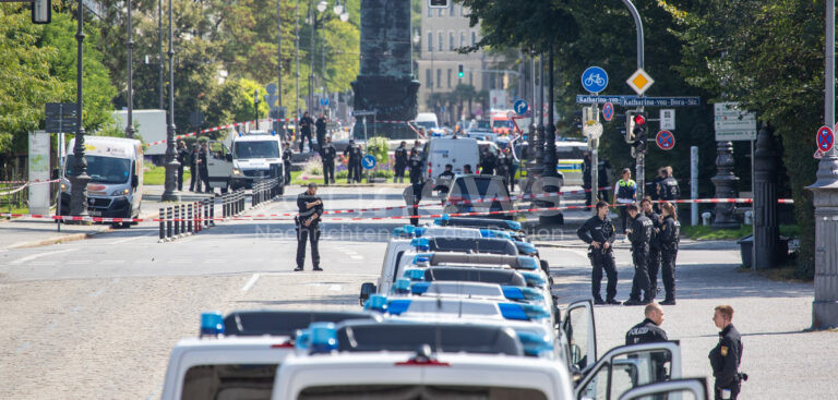 Schüsse vor Israels Konsulat in München: Der Täter stirbt im Schusswechsel mit der Polizei. Tat wird als Terroranschlag eingestuft, Sicherheitsmaßnahmen erhöht.