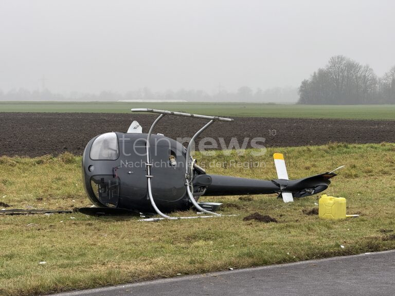 GENDERKINGEN – 🚁 Am Dienstagnachmittag (17.12.2024) stürzte ein Hubschrauber aus geringer Höhe ab. Zwei Insassen überleben glimpflich.