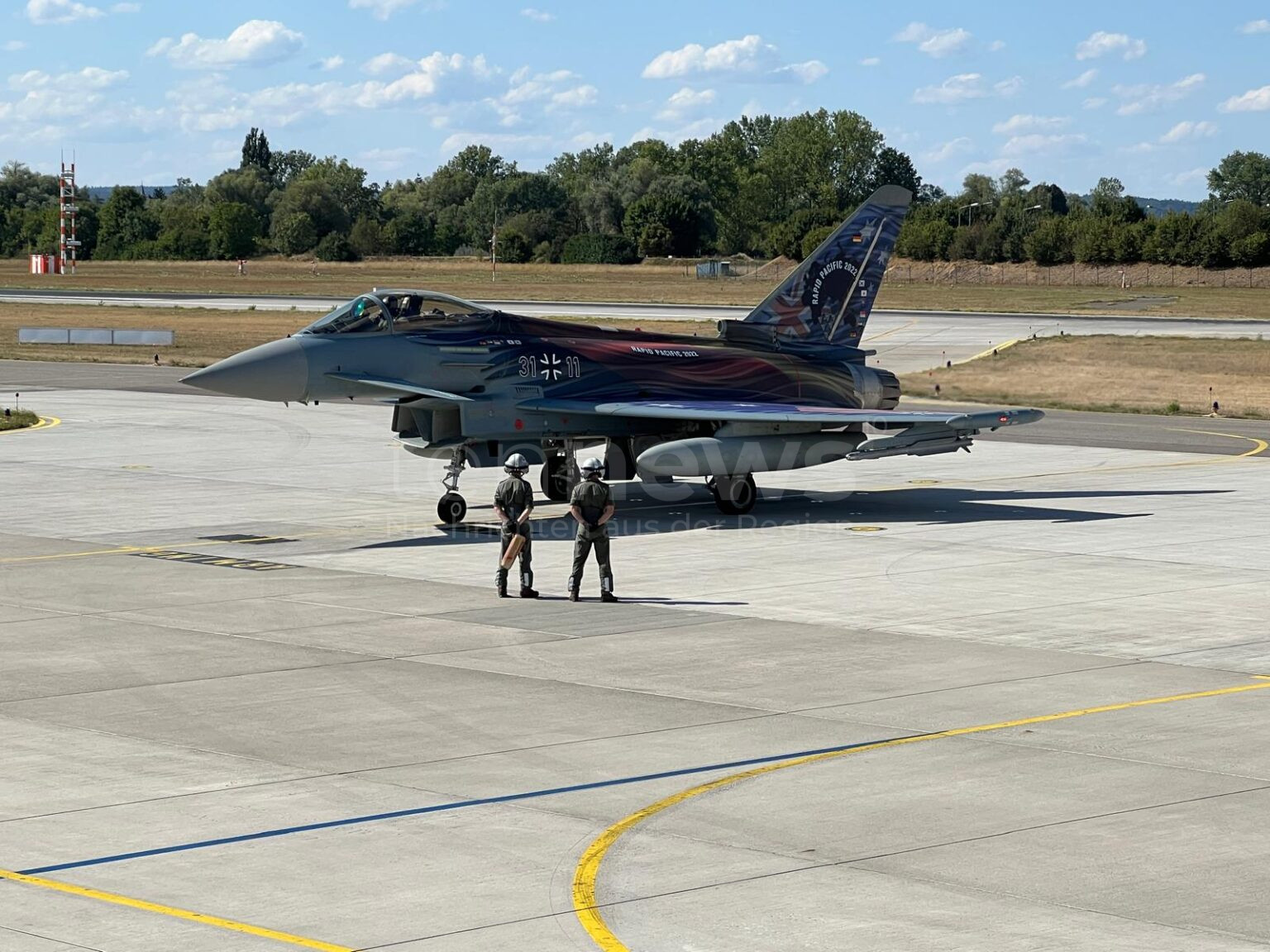 NEUBURG AN DER DONAU - Nachtflüge des Geschwaders angekündigt: Pilotenausbildung bringt Eurofighter nachts in die Luft. Infos und Kontakt bei Beschwerden. ✈️