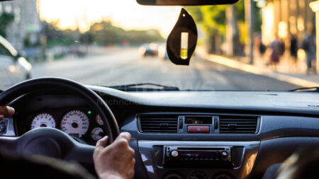 AUGSBURG-INNENSTADT – Montag (17.03.2025) stoppte die Polizei einen 30-Jährigen ohne Fahrerlaubnis. Ihn erwartet eine Anzeige. 🚔