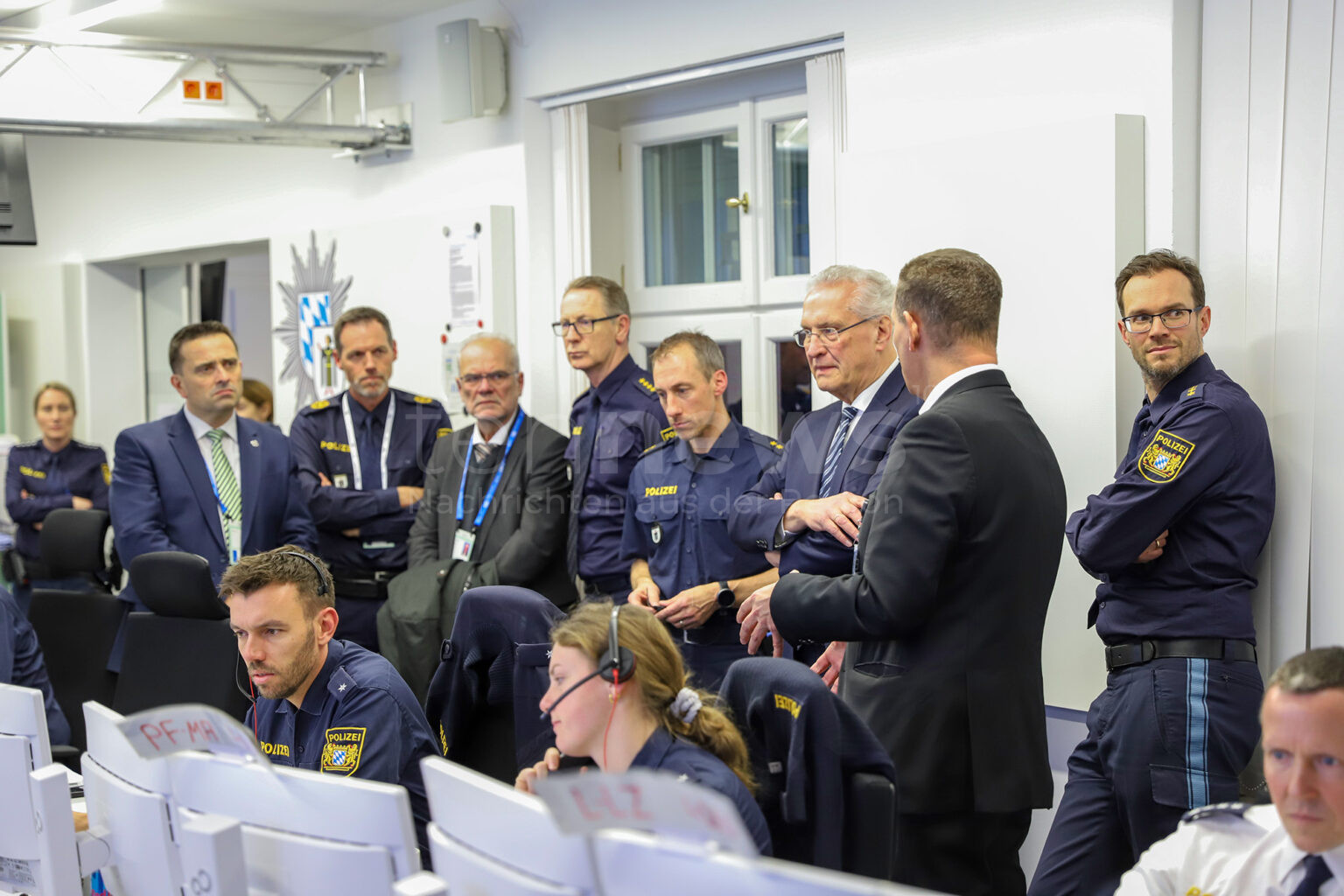 MÜNCHEN – Innenminister Herrmann lobt Polizeieinsatz bei der Sicherheitskonferenz. Über 5.000 Polizisten sorgten trotz herausfordernder Lage für Sicherheit. 🚓