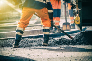 PFAFFENHOFEN – Mittwoch (19.03.2025) startet eine Ampelreparatur auf der B13. Bauarbeiten bis Donnerstag, kurzzeitige Verkehrseinschränkungen möglich. 🚦