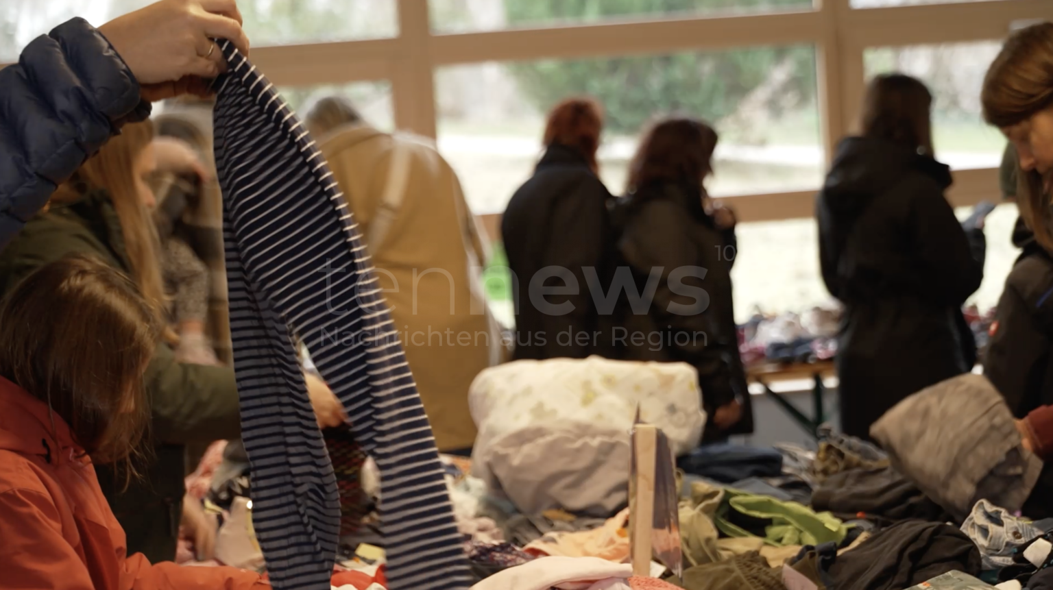 MÜHLRIED – Samstag (16.03.2025) lockte der Kinderflohmarkt viele Besucher an. Nachhaltig einkaufen, Gutes tun und regionale Einrichtungen unterstützen. 👶🛍️