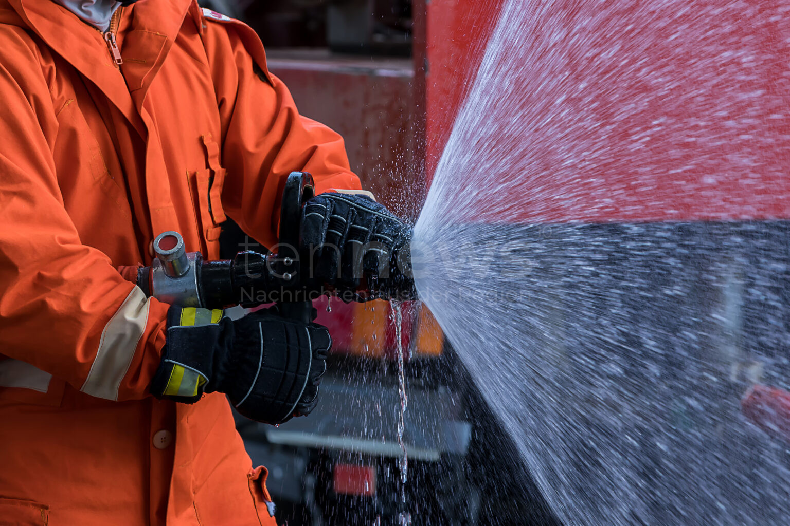 INGOLSTADT – In der Max-Schott-Straße ereignete sich am Dienstag (11.03.2025) ein Müllcontainerbrand. 🔥Die Feuerwehr löschte das Feuer schnell.